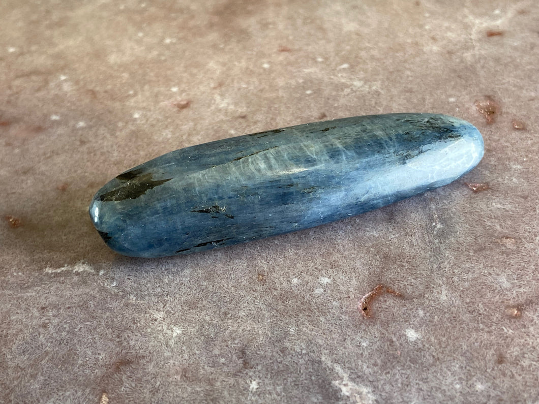 Kyanite 1