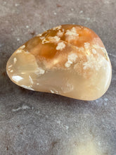 Load image into Gallery viewer, Flower agate palm stone 5
