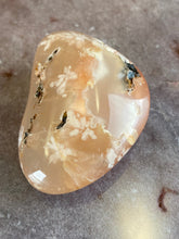 Load image into Gallery viewer, Flower agate palm stone 5
