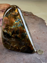 Load image into Gallery viewer, Labradorite polished free form 2
