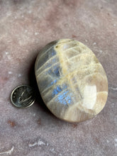 Load image into Gallery viewer, Moonstone Sunstone palm stone
