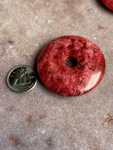 Load image into Gallery viewer, Thulite Donut
