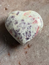 Load image into Gallery viewer, Pegmatite heart 9

