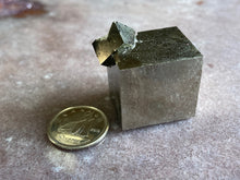 Load image into Gallery viewer, Pyrite cube 7

