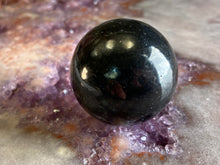 Load image into Gallery viewer, Shungite sphere 1.50&quot;
