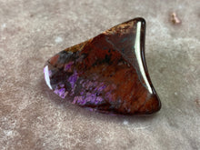 Load image into Gallery viewer, Sugilite tumble 58 - with bustamite
