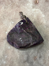 Load image into Gallery viewer, Sugilite pendant drilled 7
