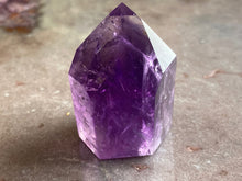 Load image into Gallery viewer, Amethyst polished point 20
