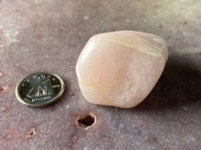 Load image into Gallery viewer, Morganite tumble 4
