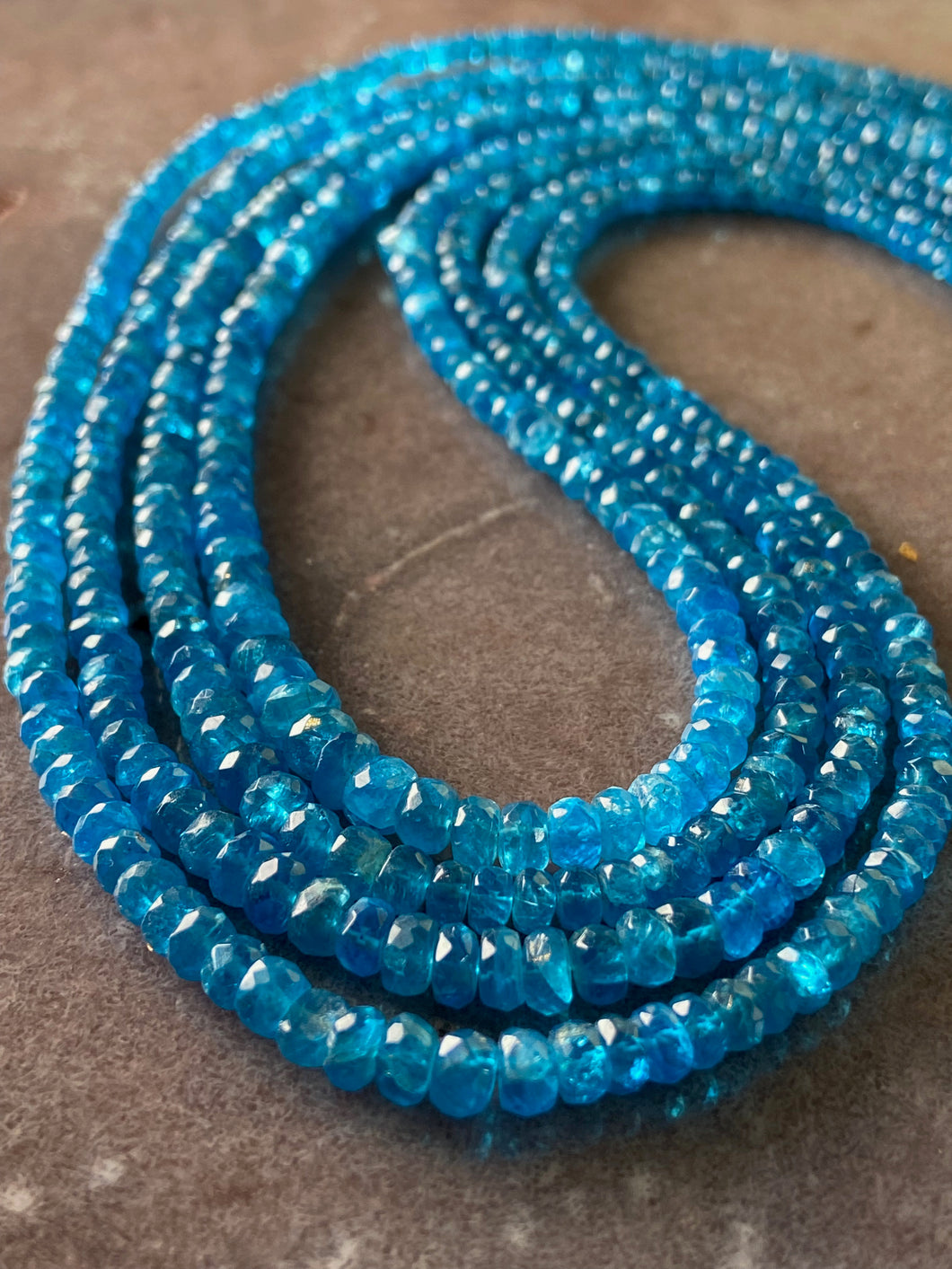 Apatite strand necklace (electric blue faceted)