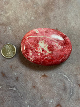 Load image into Gallery viewer, Thulite palm stone 12

