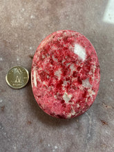 Load image into Gallery viewer, Thulite palm stone 10
